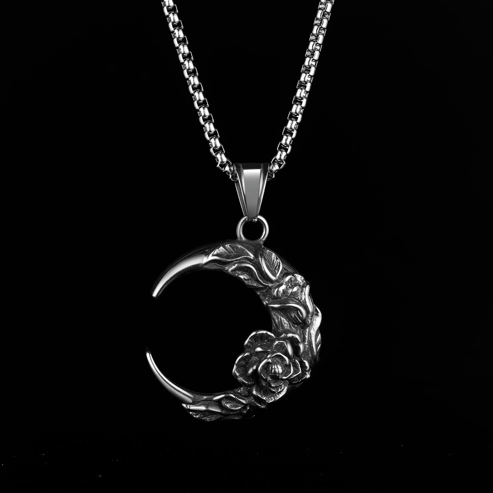 FLOWER MOON. - NECKLACE